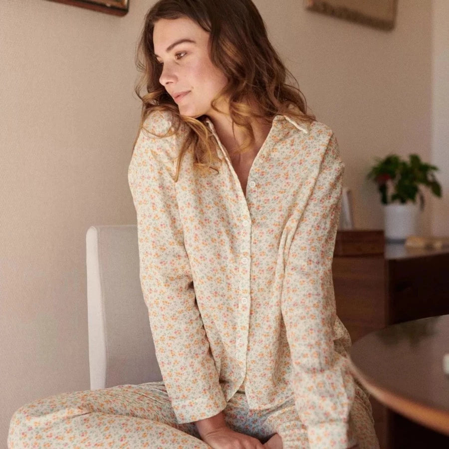 Chemise de pyjama à fleur en coton bio. Marque Hestia